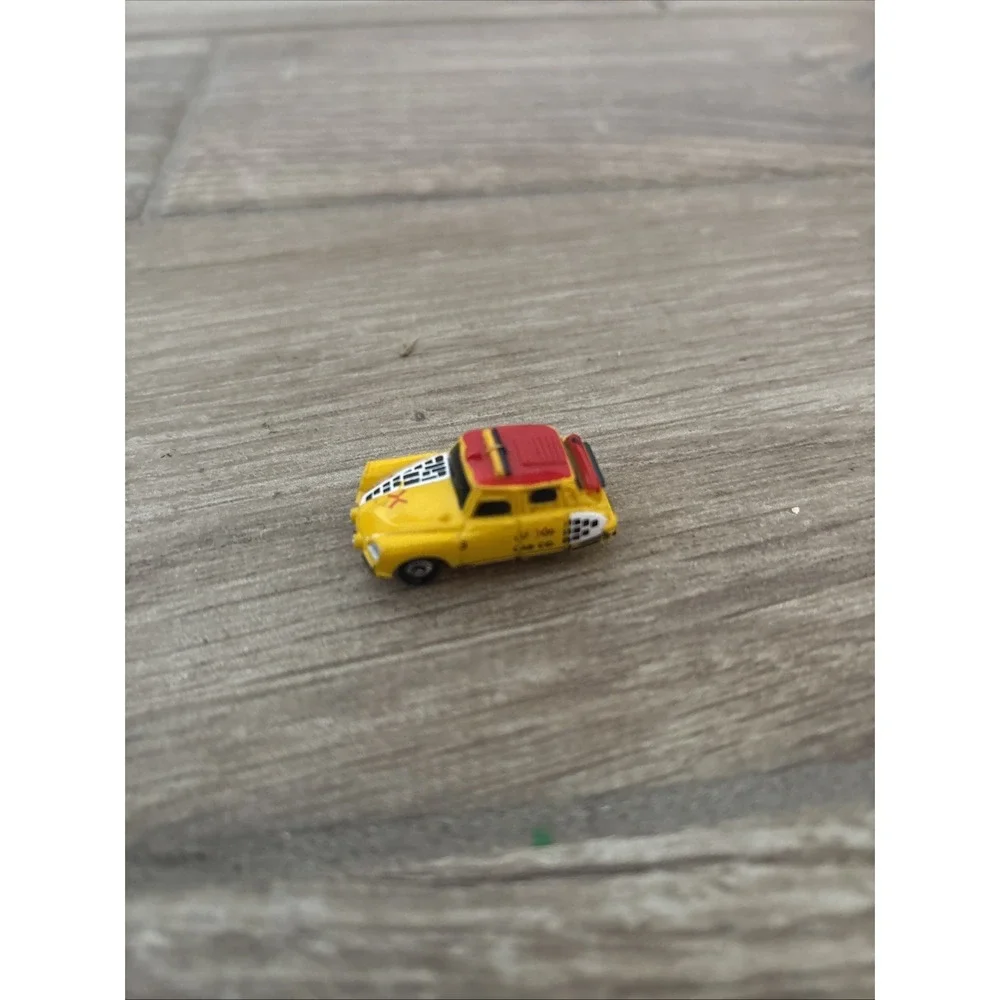 Vintage 1989 Funrise Micro Machines‎ Back To The Future II Yellow Luxor Cab Taxi